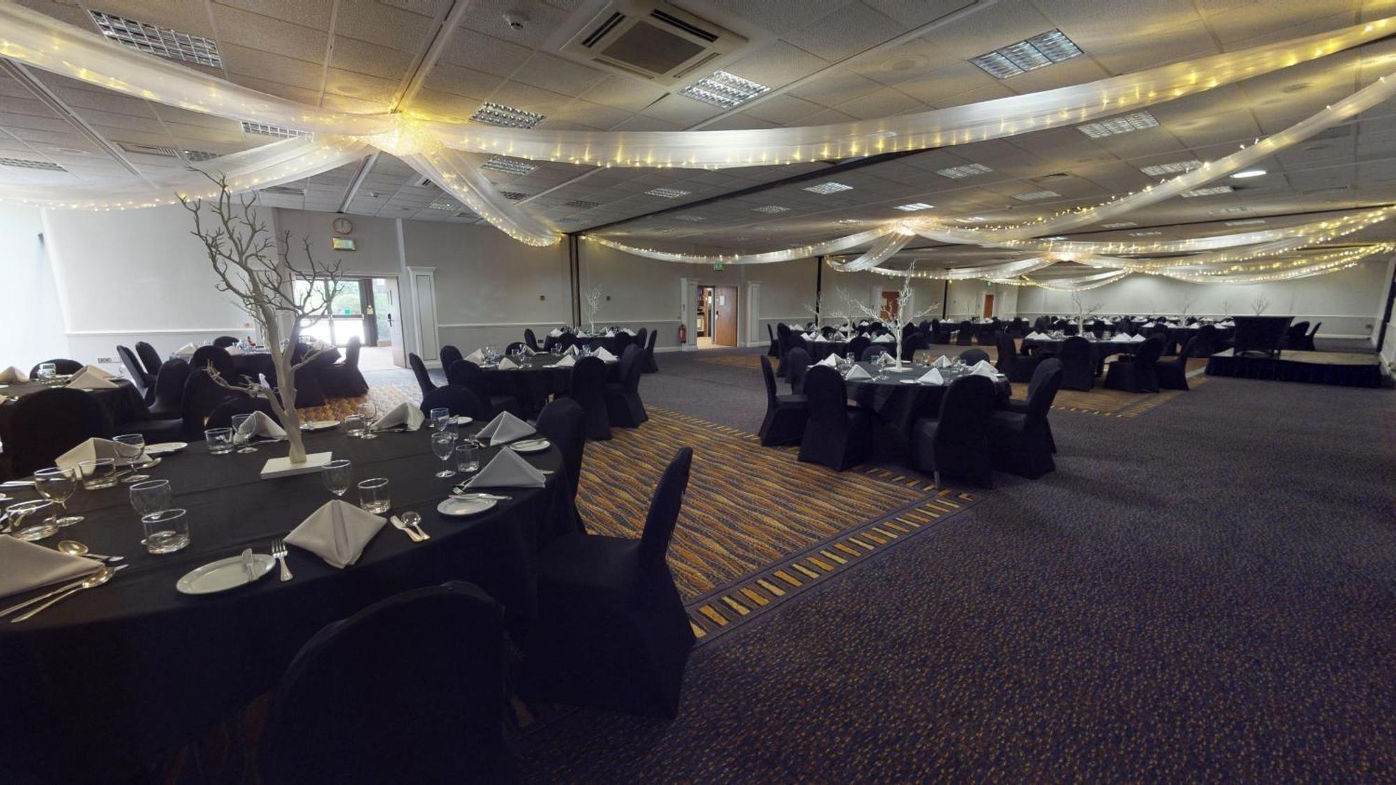 Holiday Inn Runcorn M56 Junction 12 By Ihg Exterior foto